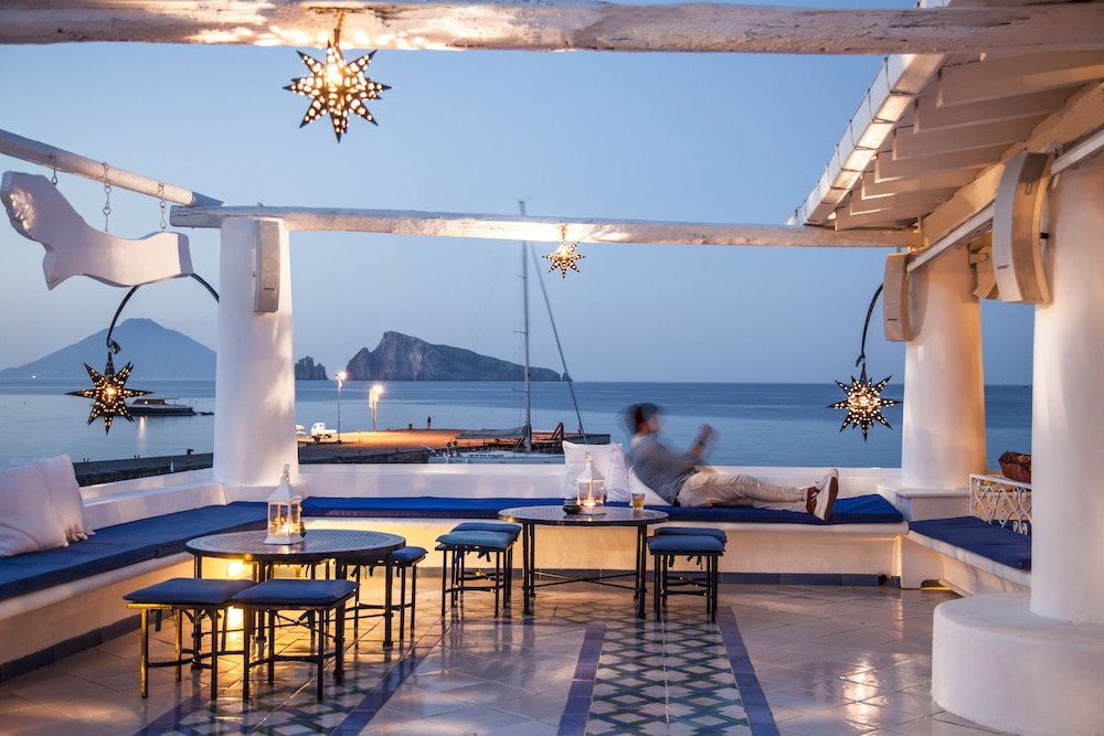 

Verona - Panarea, Isole Eolie - Hotel Lisca Bianca