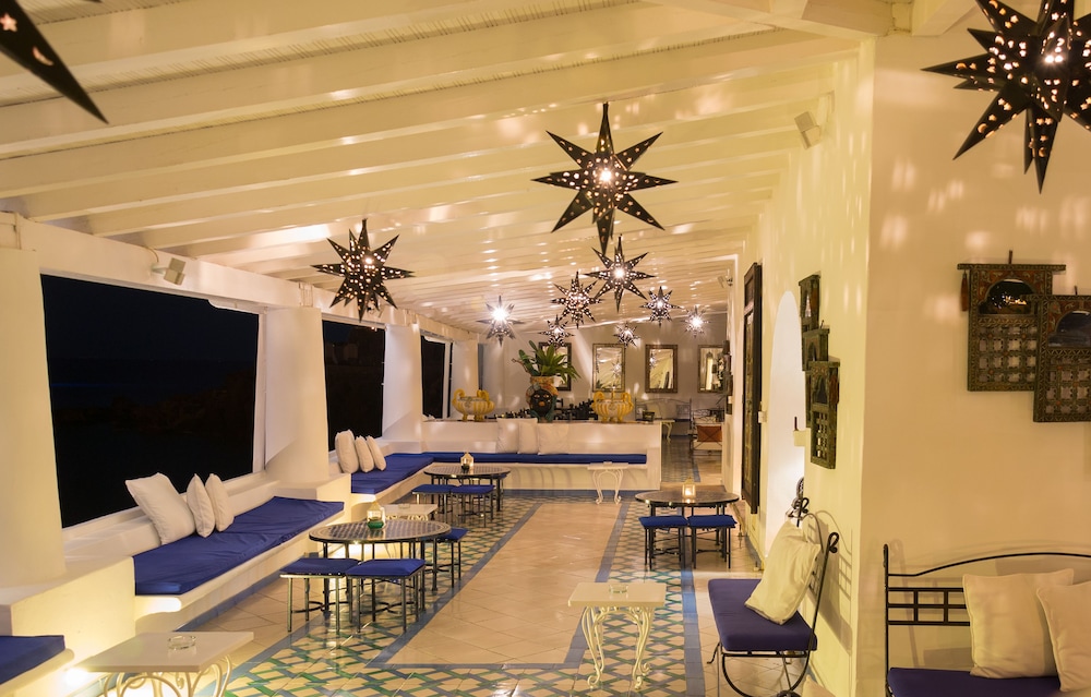 

Bologna - Panarea, Isole Eolie - Hotel Lisca Bianca