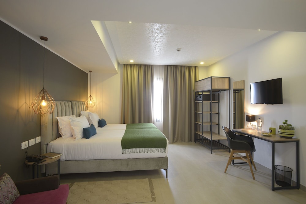 

Napoli - La Goulette - Maia Hotel Suites