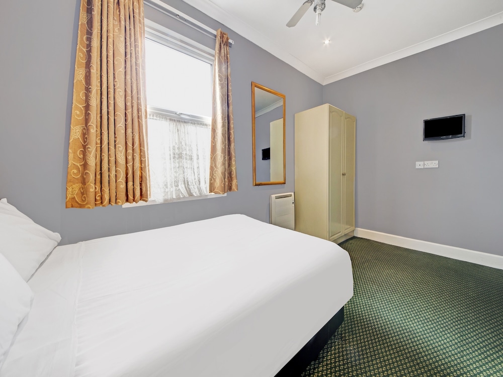 

Torino - Harrow - OYO Bostons Manor Hotel