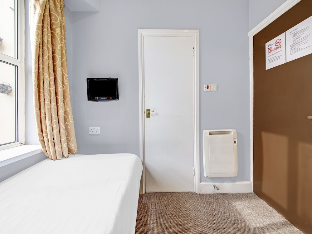 

Roma - Isleworth - OYO Bostons Manor Hotel
