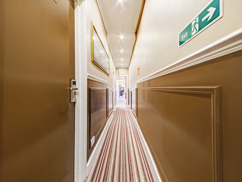 

Milano - Northolt - OYO Bostons Manor Hotel