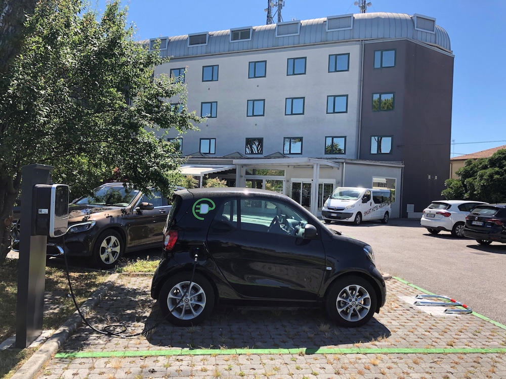 

Napoli - Venezia, Aeroporto Marco Polo - Smart Hotel Holiday