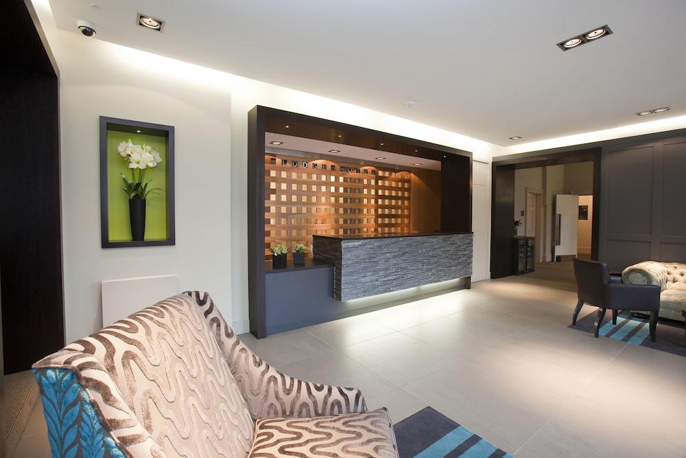 

Roma - New Malden - The Lodge Hotel - Putney