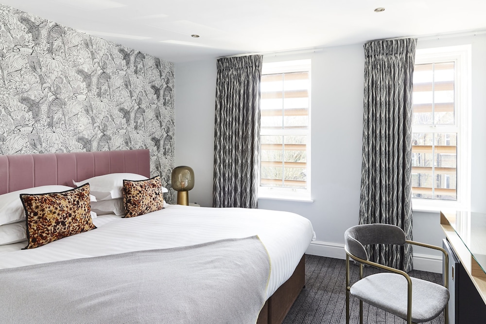 

Bologna - Kingston Upon Thames - The Lodge Hotel - Putney