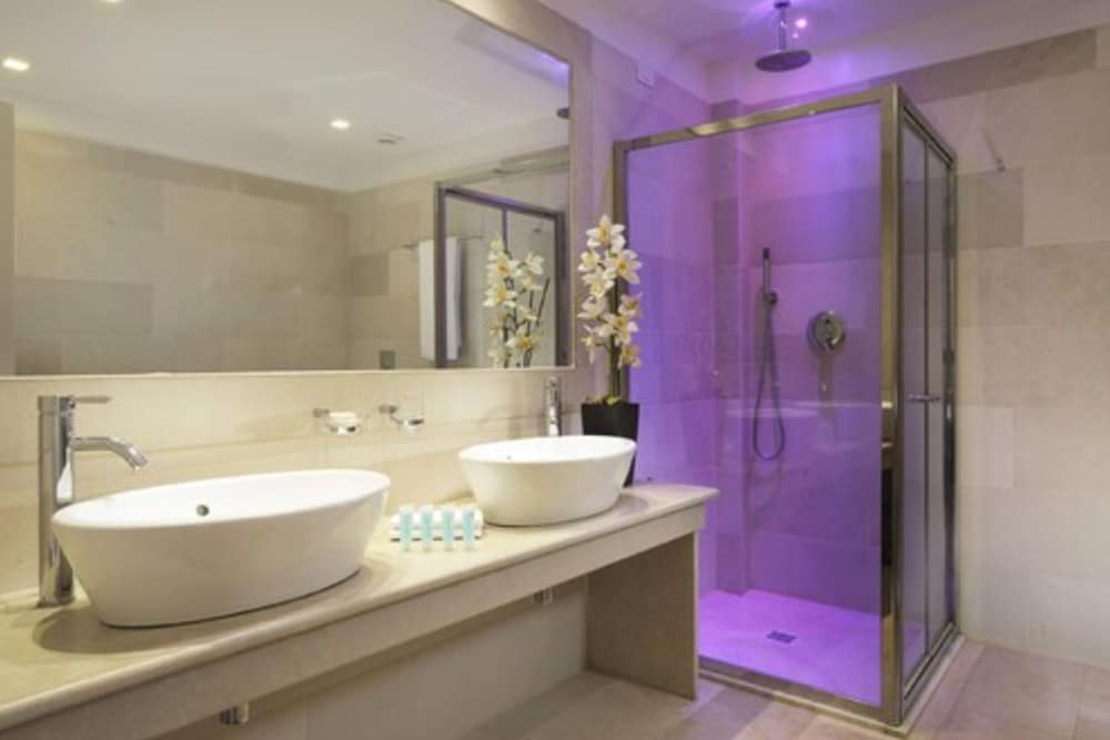

Catania - Ostia Lido - Hotel Isola Sacra Rome Airport