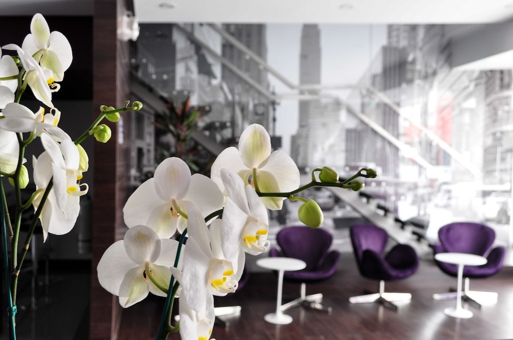 

Milano - Lima - Aku Hotels