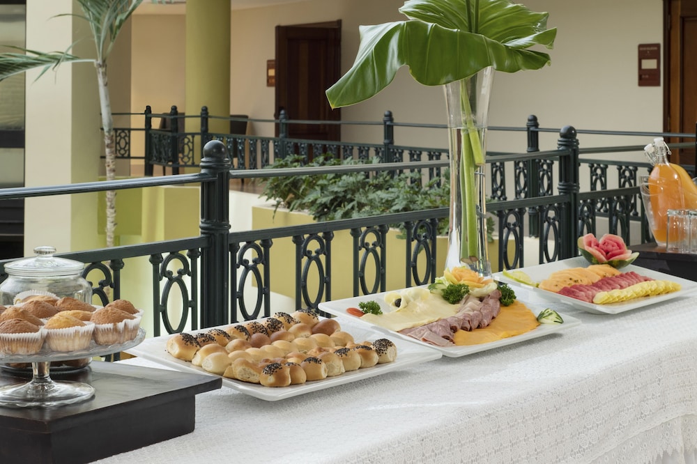 

Bologna - Juan Dolio - Hodelpa Garden Suites Golf & Convention Center