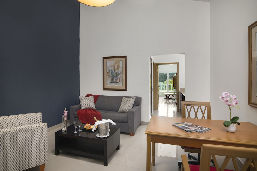 

Bologna - Juan Dolio - Hodelpa Garden Suites Golf & Convention Center