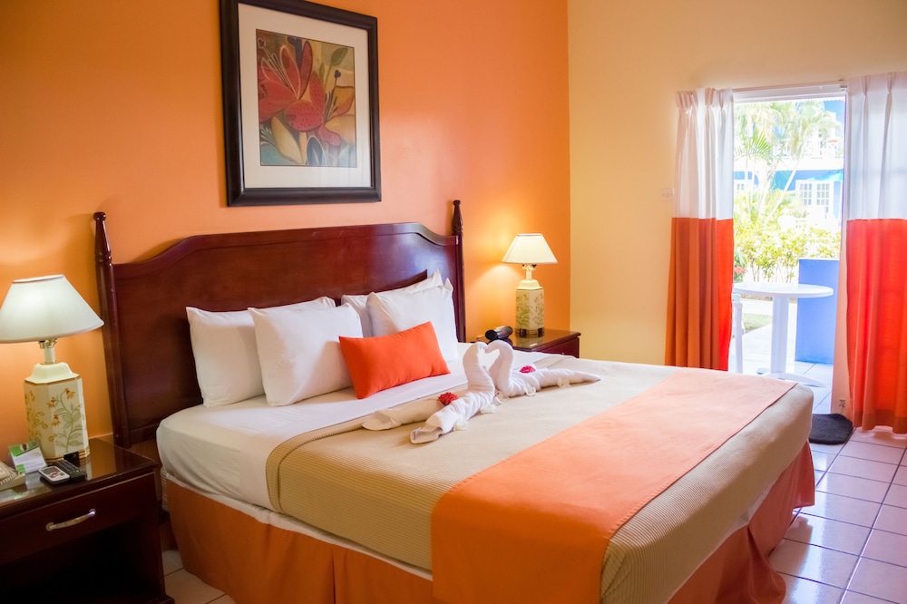 

Milano - Cap Estate - Bay Gardens Inn