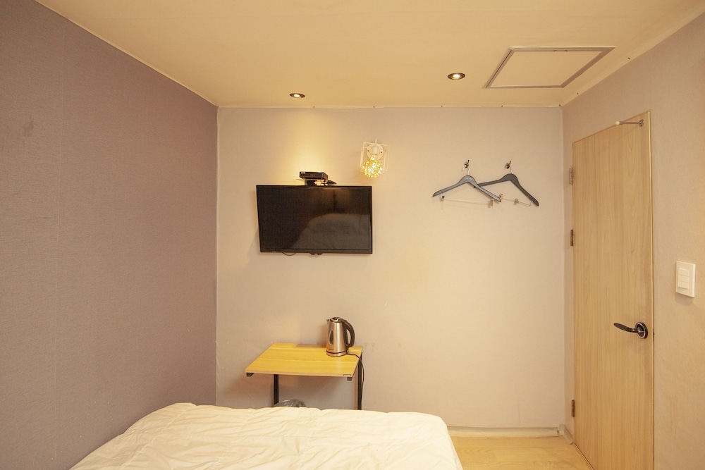 

Milano - Seoul - Maison Yongsan Hotel