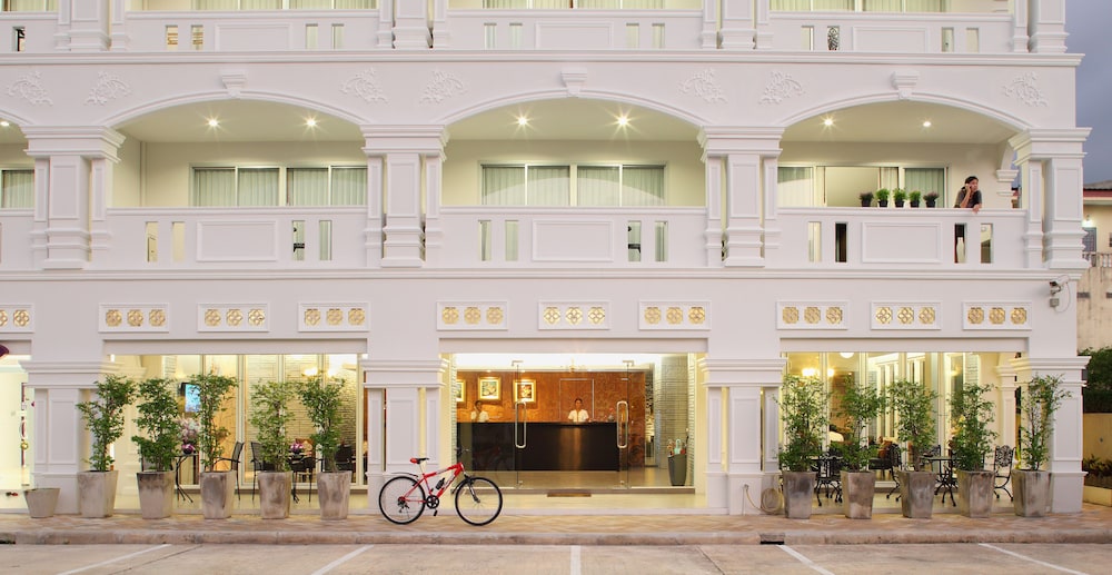 

Bologna - Phuket Town - Samkong Place