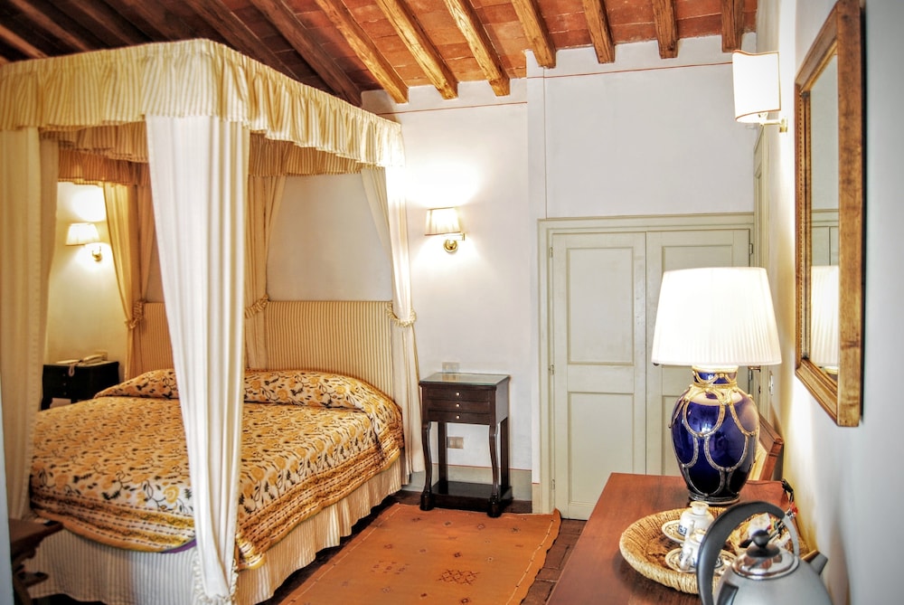 

Napoli - San Casciano in Val di Pesa - Villa Il Poggiale Dimora Storica