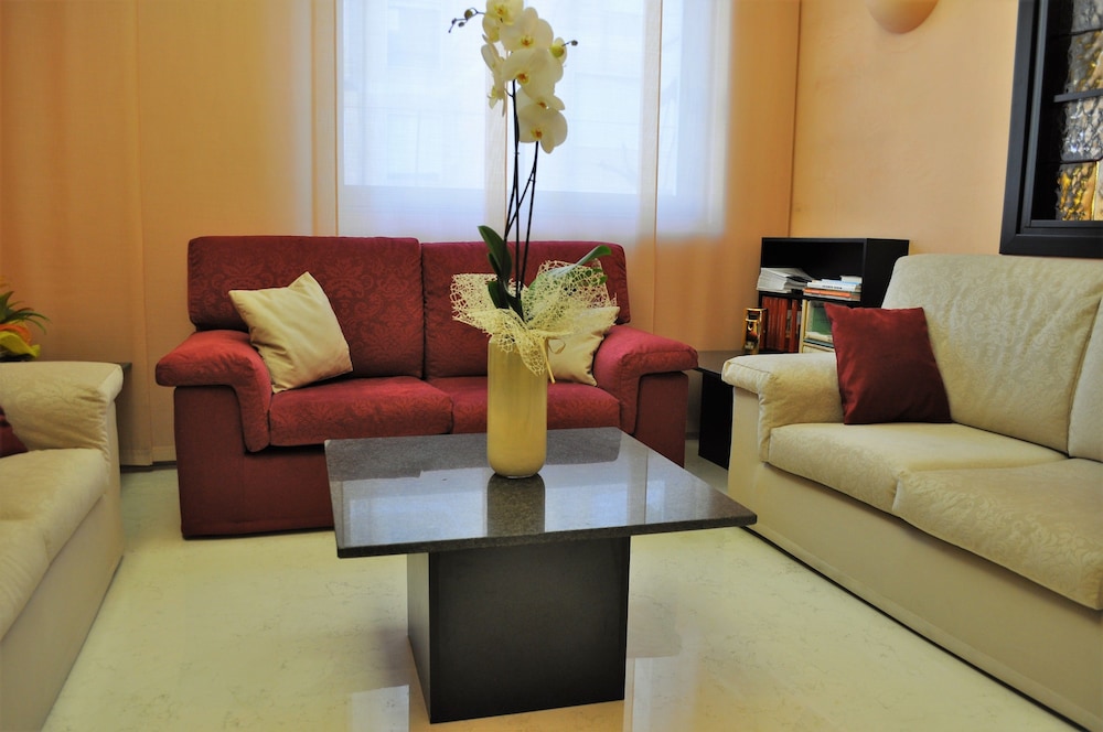 

Napoli - Mestre - Hotel Garibaldi
