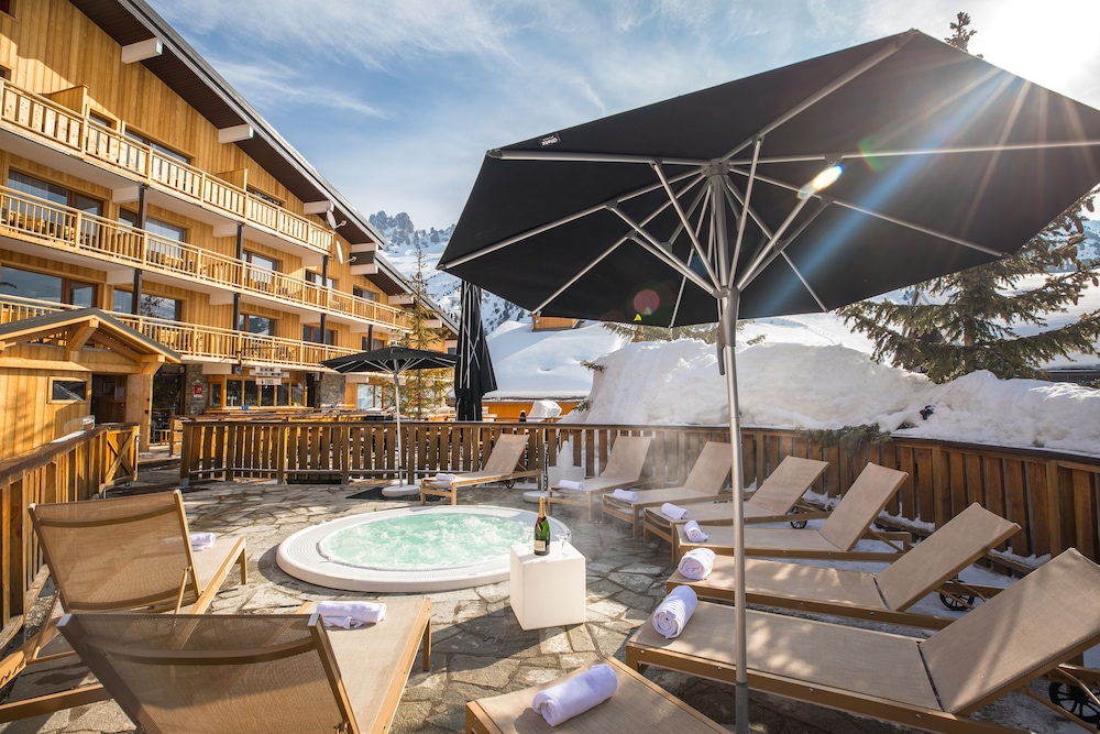 

Milano - Courchevel - Madame Vacances Hotel Le Mottaret