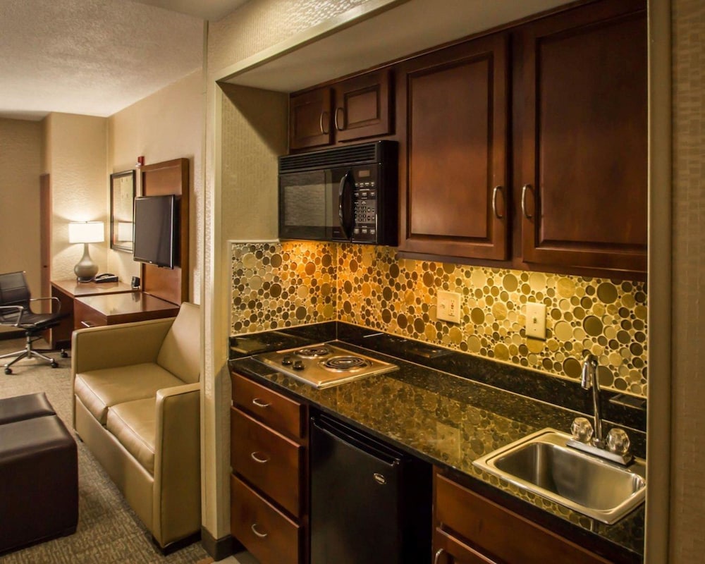 

Firenze - New York, Stati Uniti - Quality Suites NYC Gateway