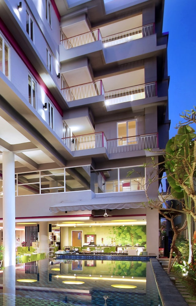 

Milano - Legian - favehotel Sunset Seminyak