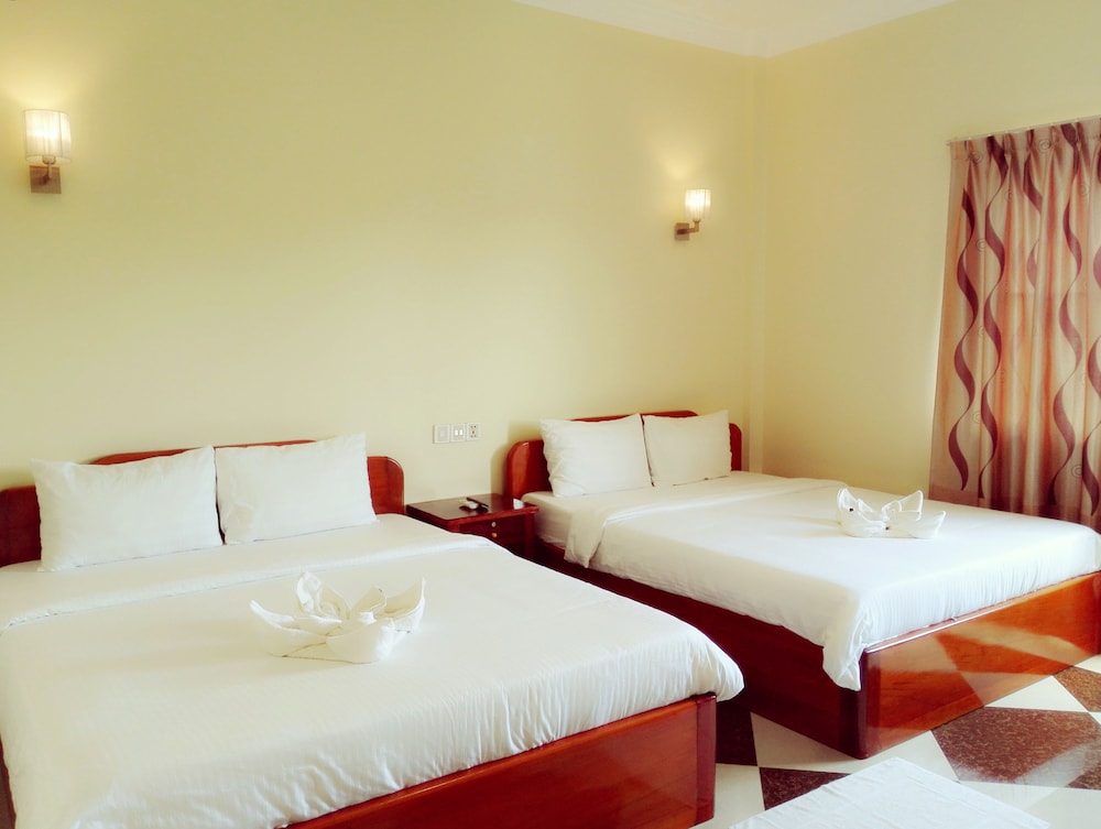 

Roma - Sihanoukville - Golden Star Inn
