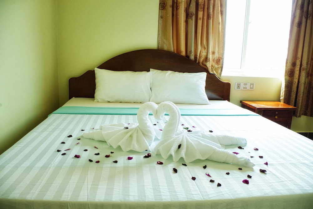

Bari - Sihanoukville - Golden Star Inn