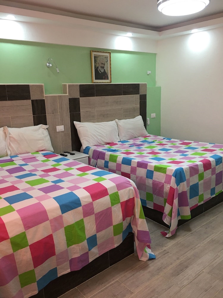 

Napoli - Boca Chica - Hotel Restaurant Hamilton