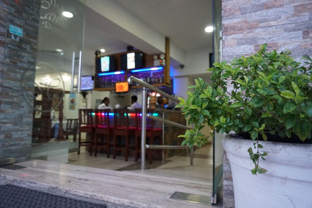 

Napoli - Boca Chica - Hotel Restaurant Hamilton