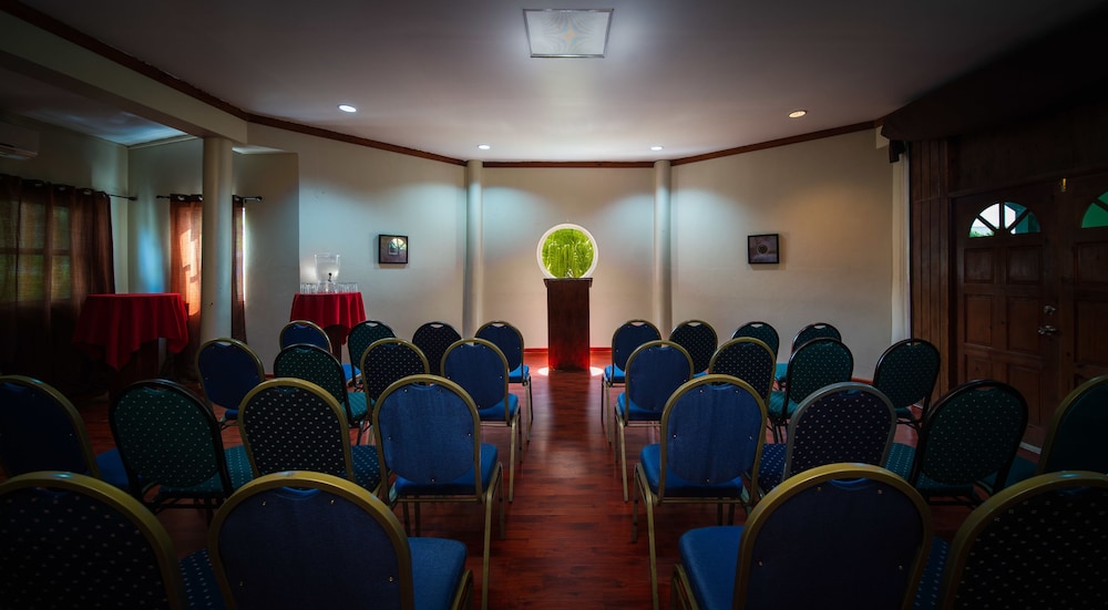 

Venezia - Montego Bay - Toby's Resort