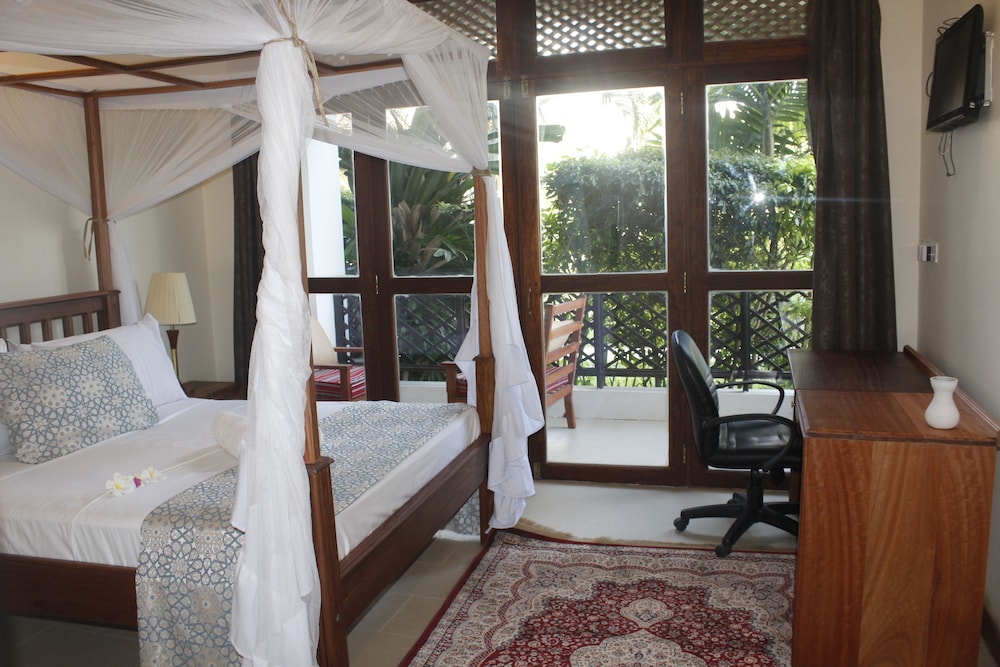 

Trieste - Kendwa - Zanzibar Star Resort