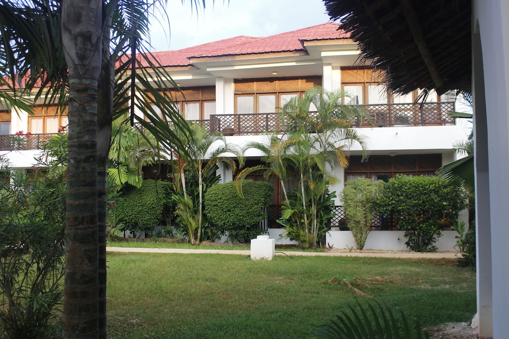 

Torino - Kendwa - Zanzibar Star Resort