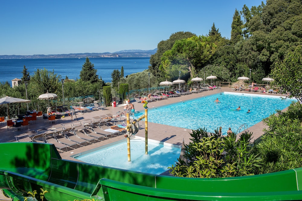 

Roma - Lago di Garda, Laghi Italia - La Rocca Camping Village