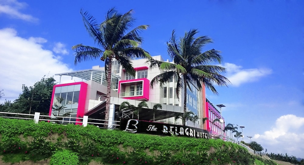 

Milano - Sorong - The Belagri Hotel and Convention
