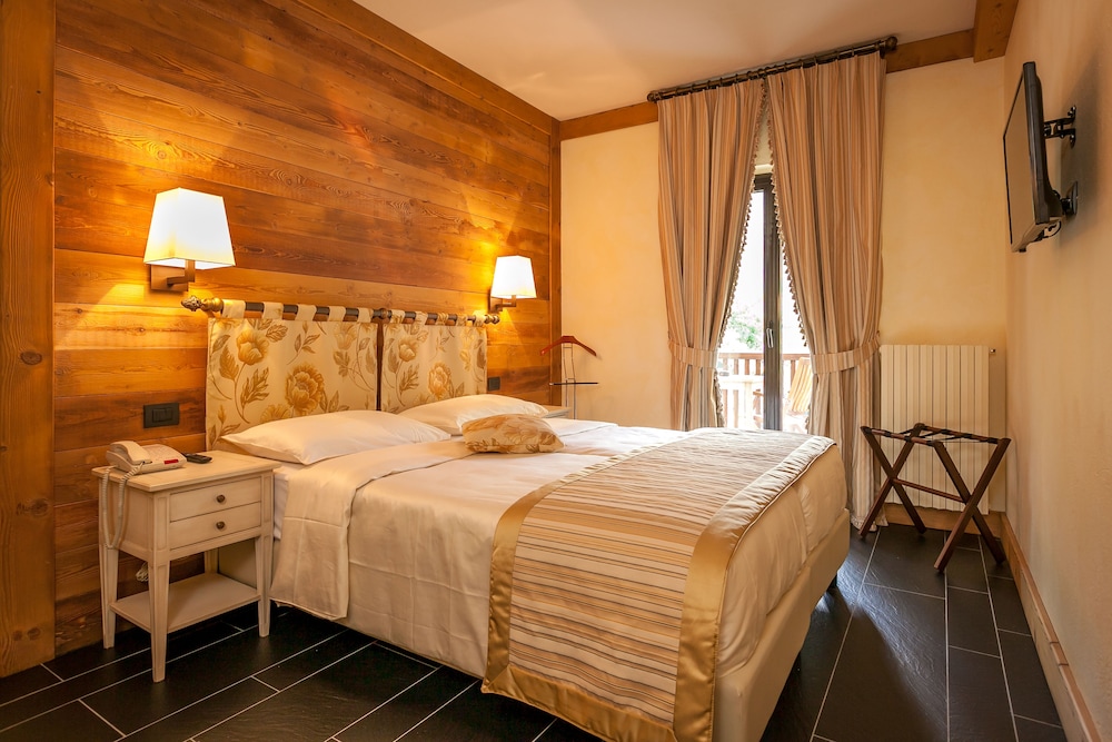 

Salerno - La Thuile - Hotel Lo Scoiattolo