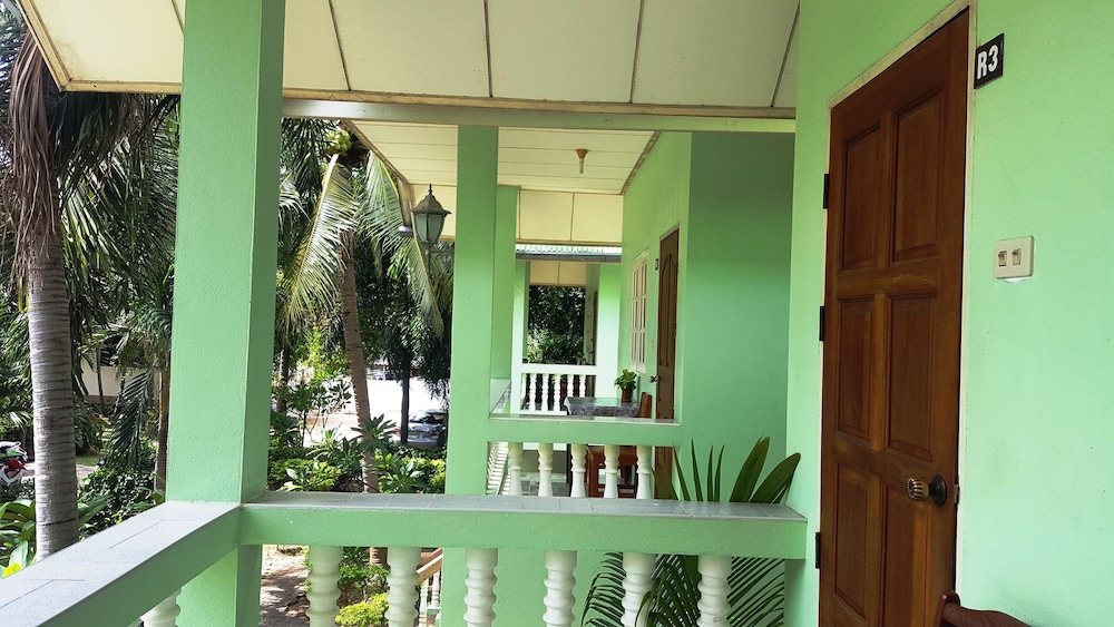 

Palermo - Bangrak Beach - Koh Samui - Rattana Guesthouse & Bungalow
