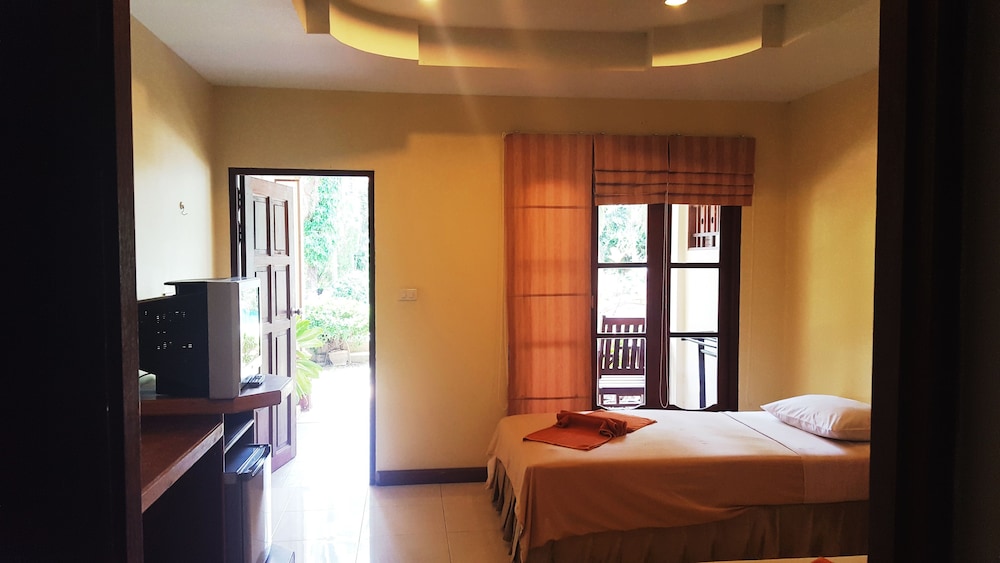 

Roma - Bangrak Beach - Koh Samui - Rattana Guesthouse & Bungalow
