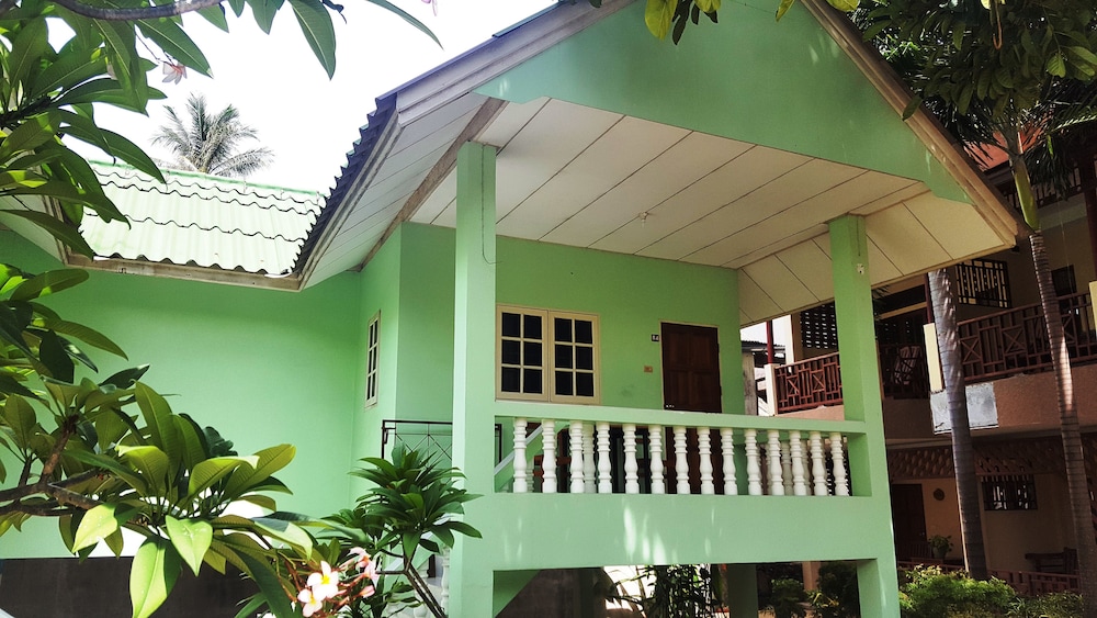 

Milano - Mae Nam Beach - Rattana Guesthouse & Bungalow