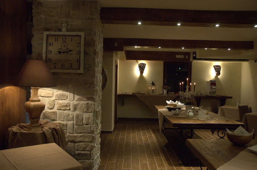 

Milano - Boscotrecase - Hotel Villa Clementina