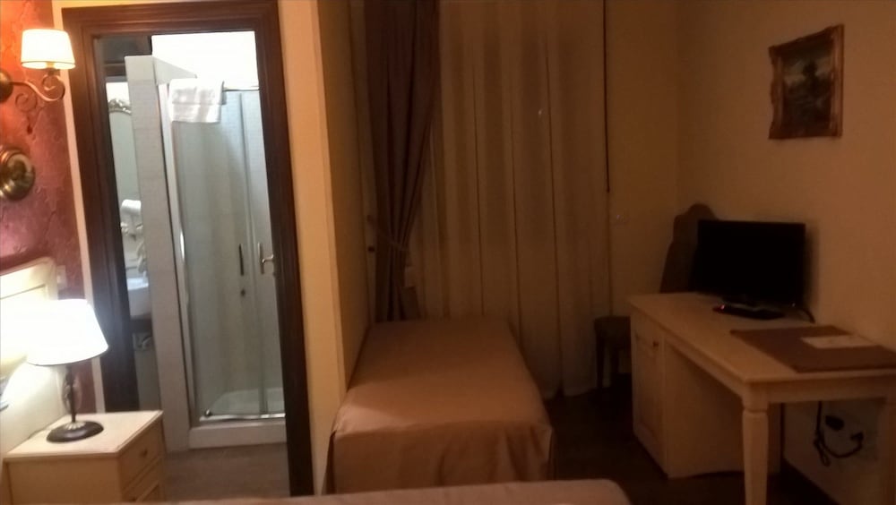 

Milano - Costiera Sorrentina, Italia - Hotel Villa Clementina