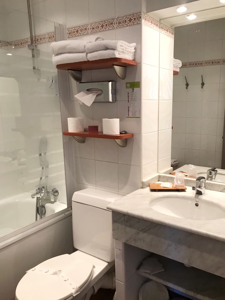

Roma - Saint-Jean-de-Luz - Hotel Colbert