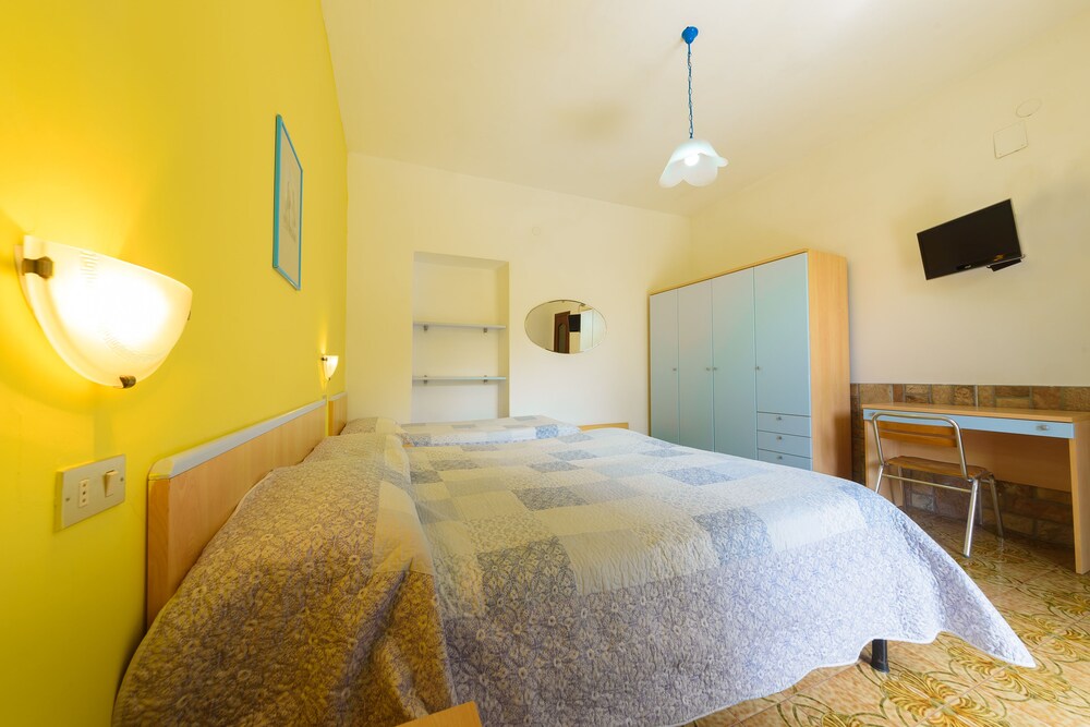 

Bologna - Procida - Hotel Celeste