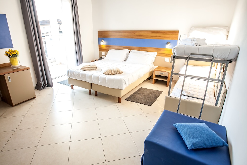 

Palermo - Marina di Ravenna - Hotel Oceanomare