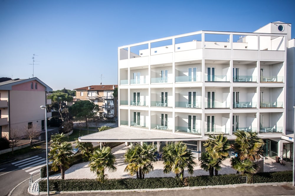 

Milano - Marina di Ravenna - Hotel Oceanomare