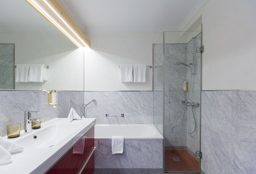 

Roma - St. Moritz, Montagna Svizzera - Hotel Nolda