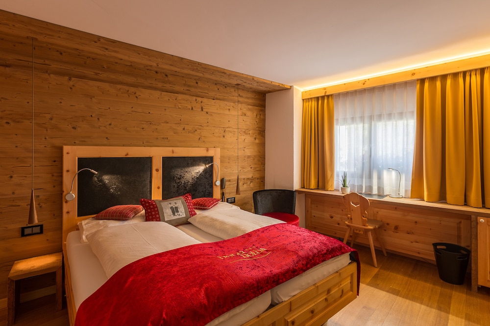 

Napoli - St. Moritz, Montagna Svizzera - Hotel Nolda