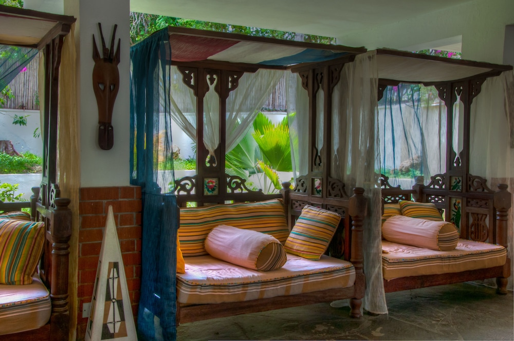 

Torino - Bamburi - Kahama Hotel Mombasa