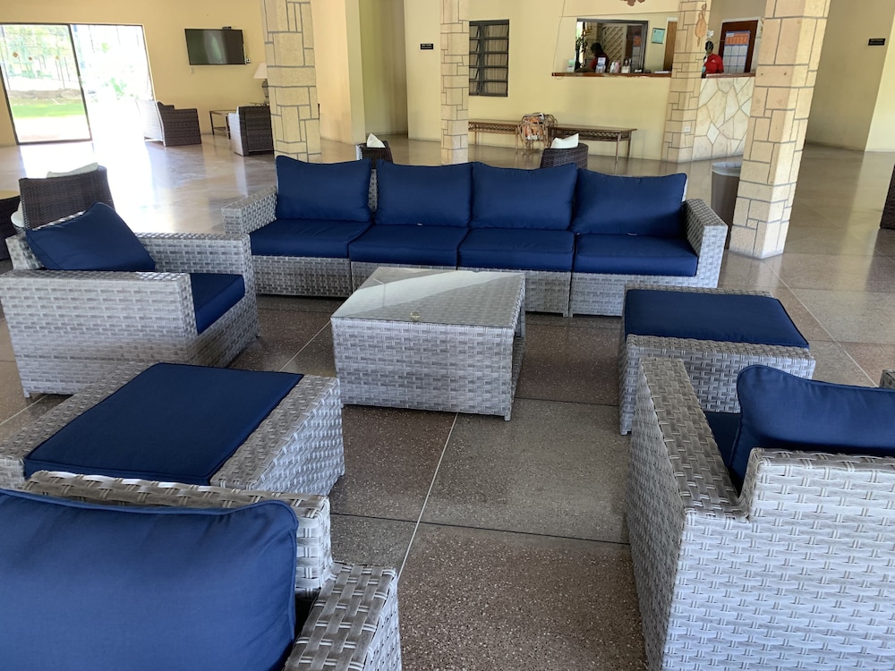 

Roma - St. John's - Cortsland Hotel