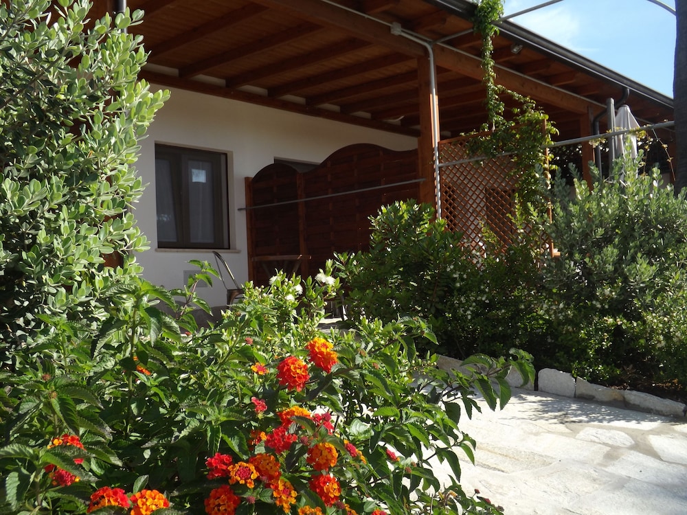 

Roma - Pula - Hotel Rurale Orti di Nora & SPA