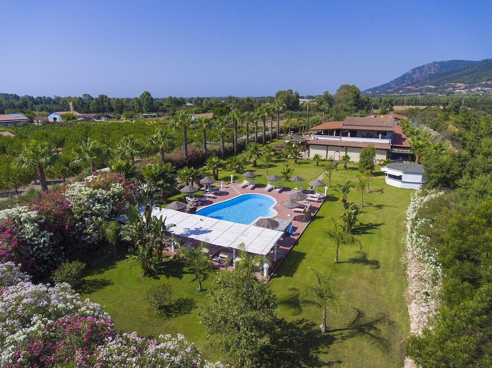 

Bologna - Villa San Pietro - Hotel Rurale Orti di Nora & SPA