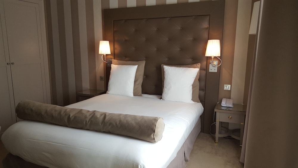 

Milano - Neuilly-sur-Seine - Hotel Saint Cyr Etoile