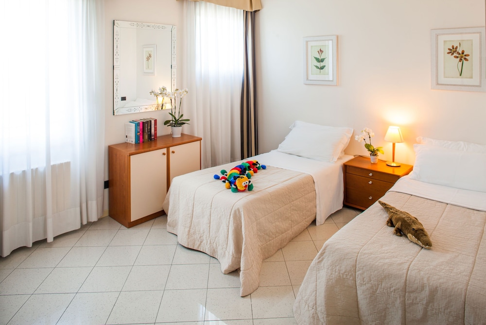 

Bari - Monza - Cosmo Hotel Torri