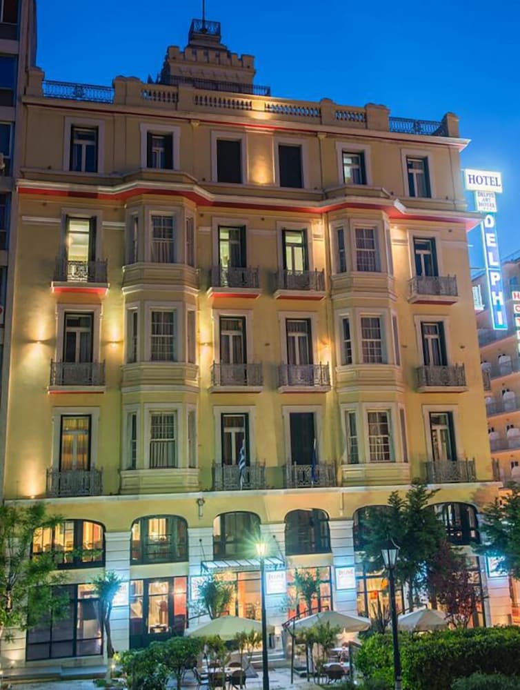 

Catania - Atene - Delphi Art Hotel