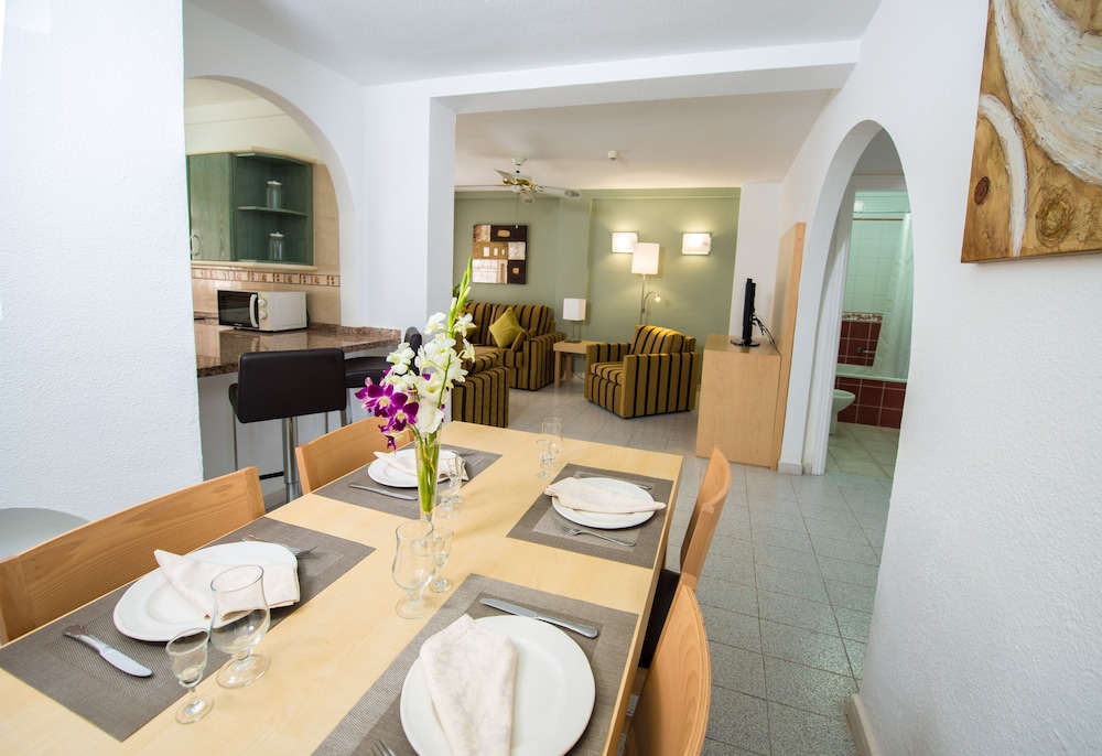 

Roma - Acantilados de los Gigantes - Ona el Marqués Resort
